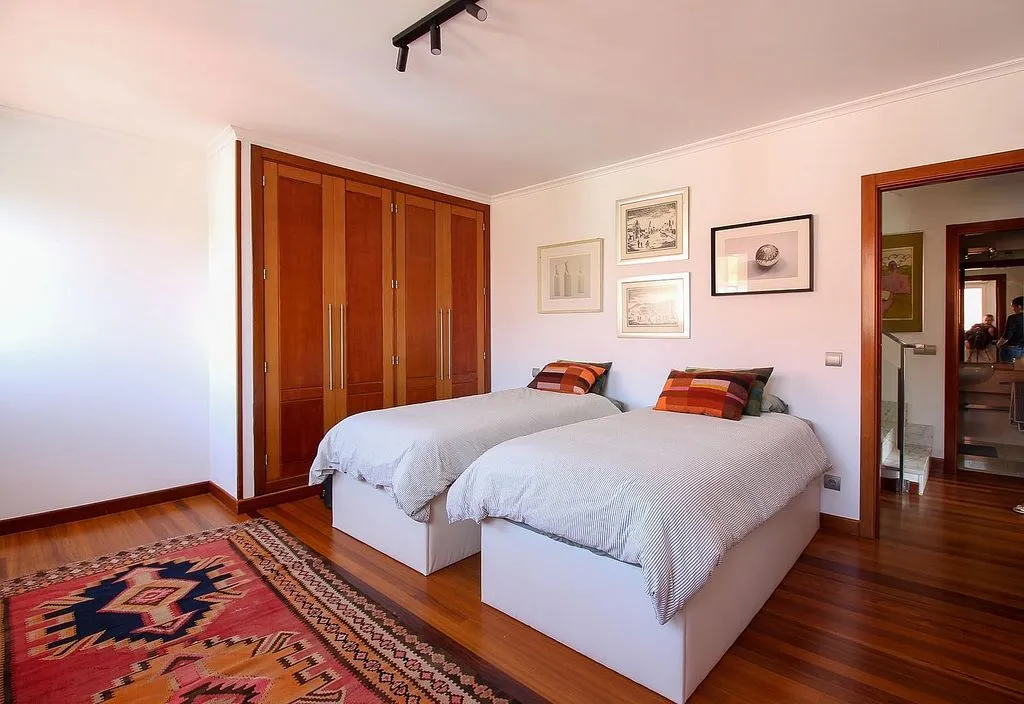 Magamistoad - South-Facing Duplex with Terraces in Valdenoja