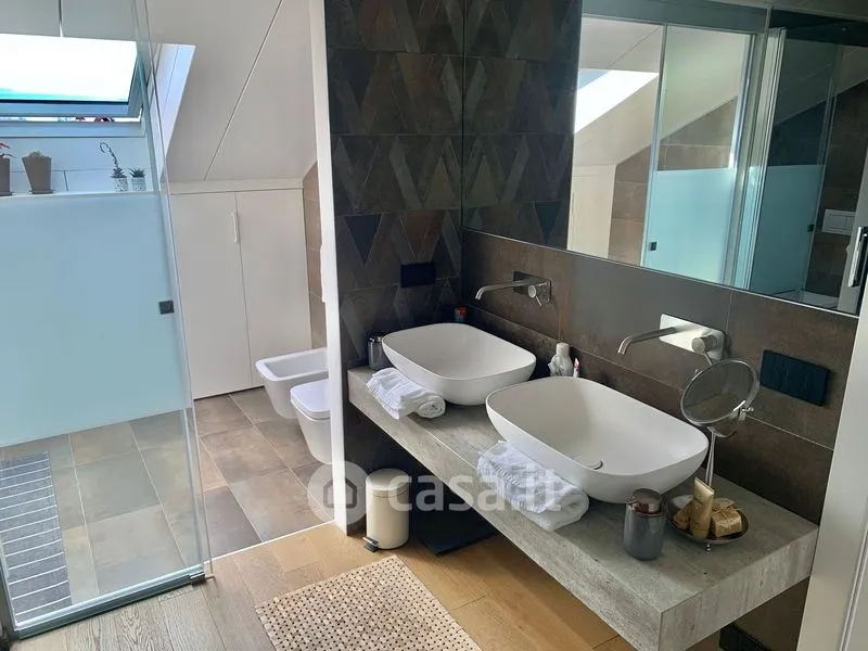 Salles de bain - Restored Apartment with Historic View in Ivrea