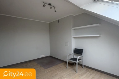 Toad - Office Space with Central Heating in Riga Centre