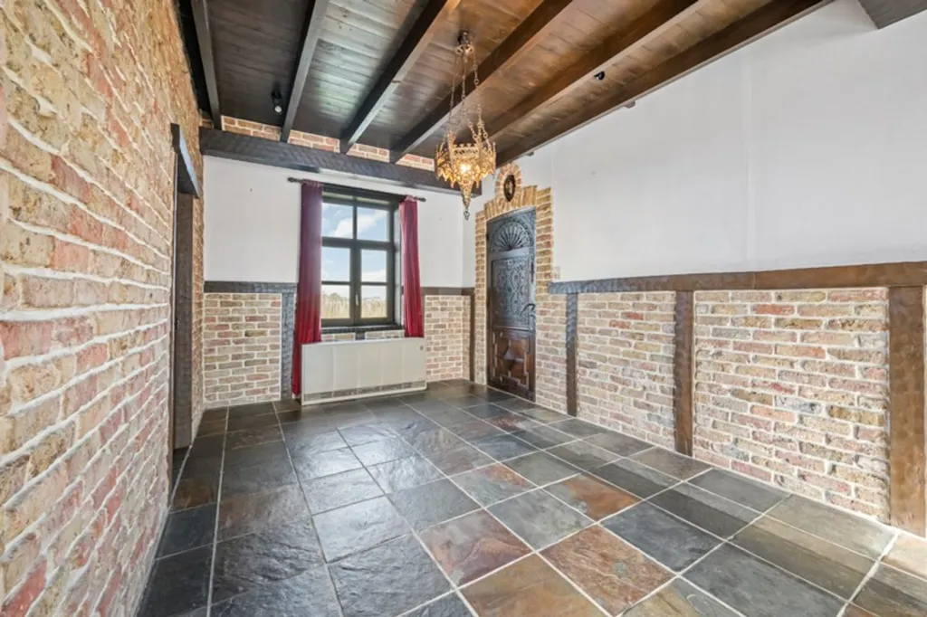 Pièces - Maison à rénover avec vue sur l'eau à Oudenburg