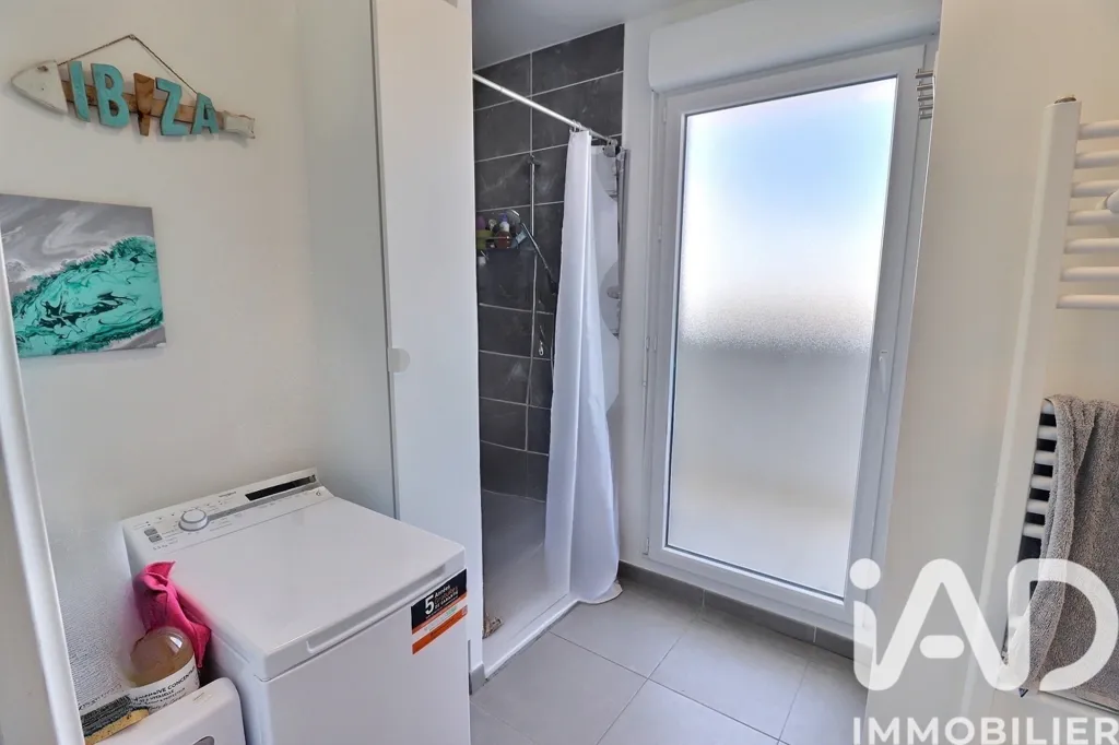 Vannitoad - Modern Apartment with Panoramic Terrace in Marseille 13009