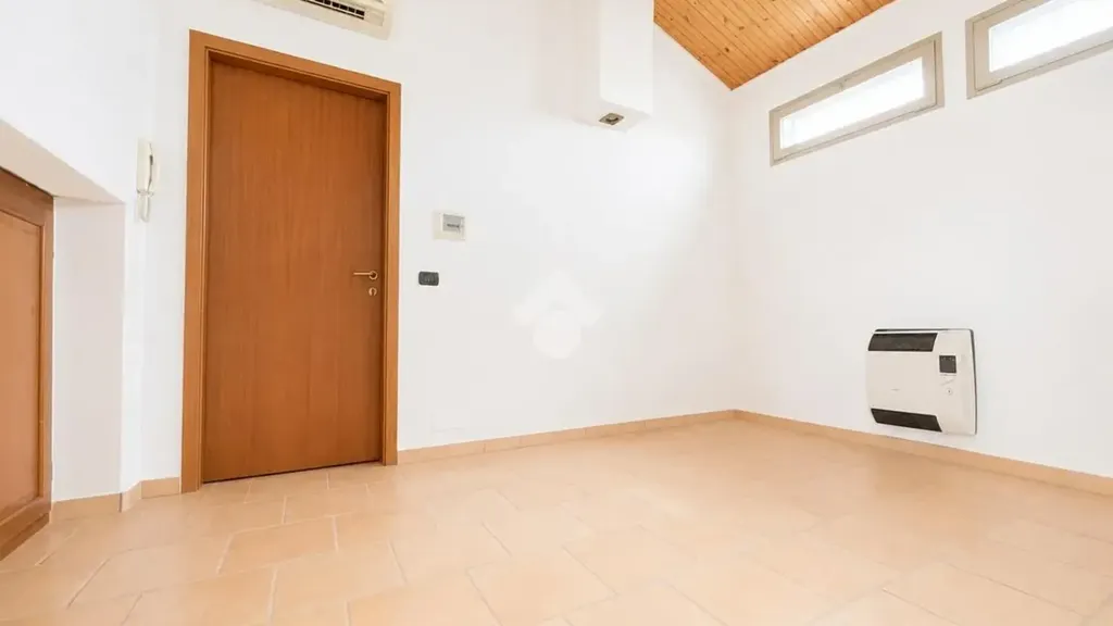 Pièces - Studio Flat with Attic in Albinea Centre