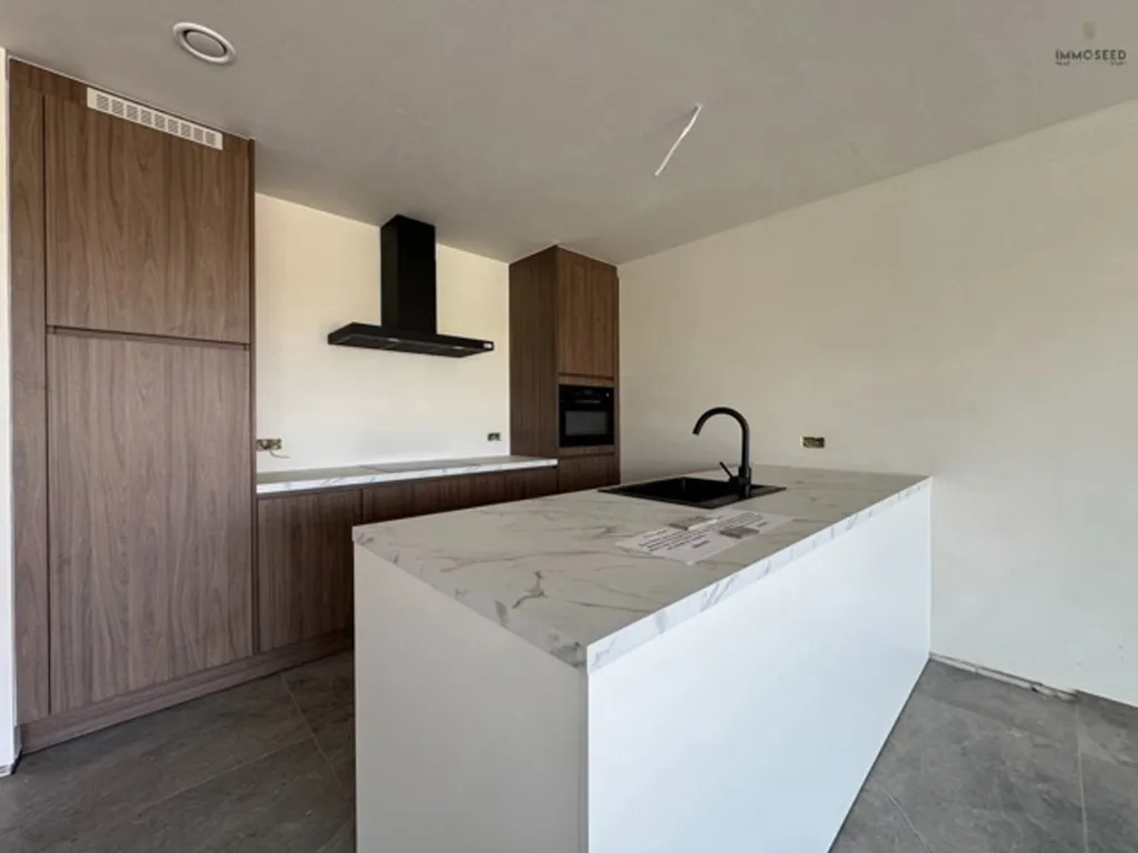 Köök - New Build House with Garden in 2025