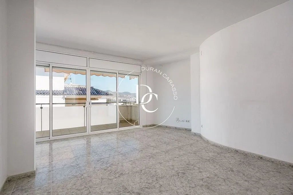 Séjour - Top-Floor Apartment with Pool in Can Pei