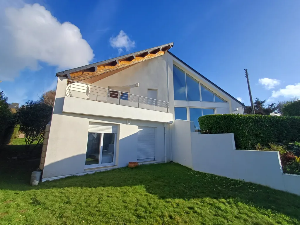 Välivaade - Architectural House with Sea View in Plougasnou