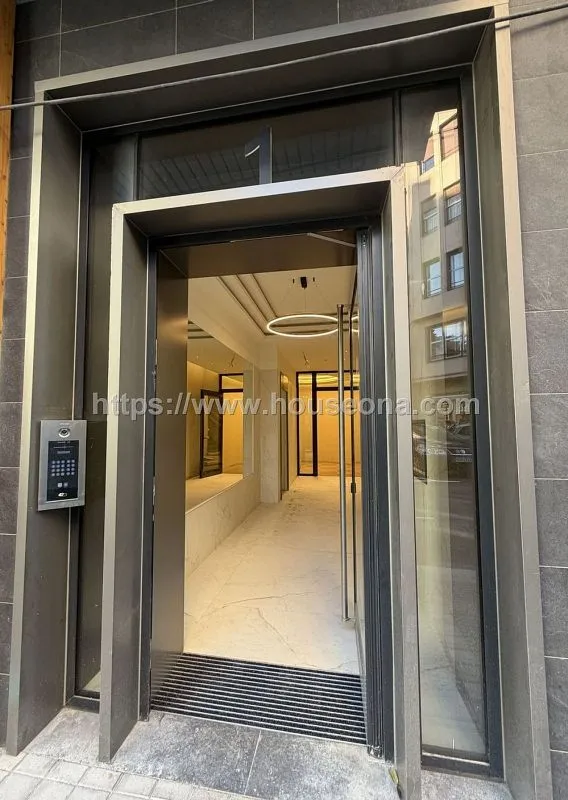 hallway_entrance