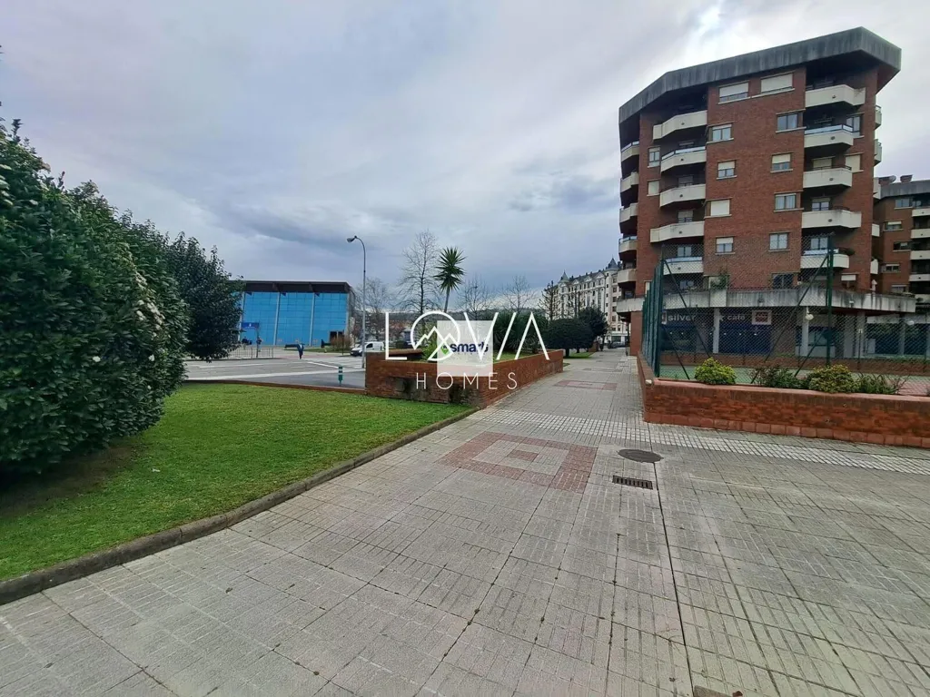 Garden - Garage with 160 Spaces near Oviedo