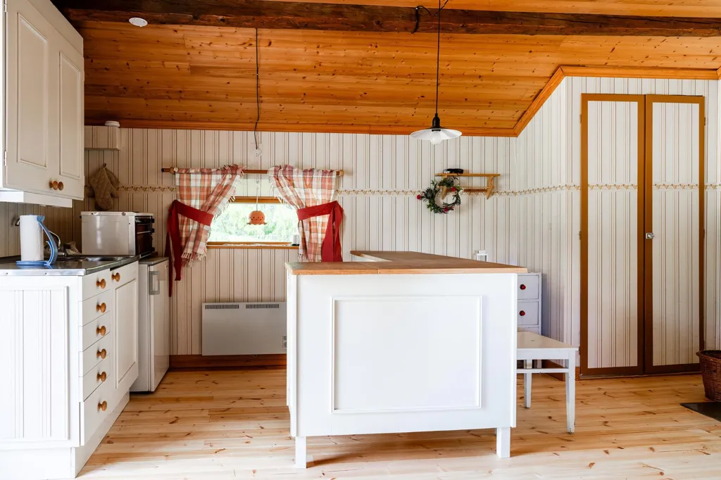 Cuisine - Villa with Sea View in Bastuviken, Blacke