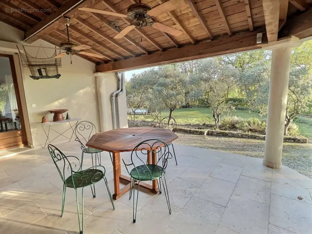 Terrazza - Architectural House with Pool in Roussillon
