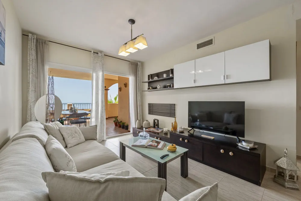 Elutuba - Spacious Apartment with Sea View in Calahonda