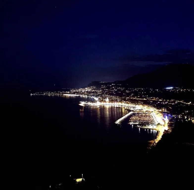 Stone Villa with Sea Views in Grimaldi Superiore