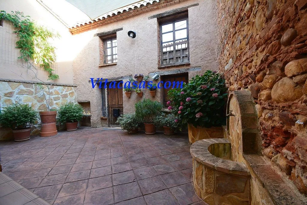 Aed - Rustic Chalet with Pool in Robledillo de Mohernando
