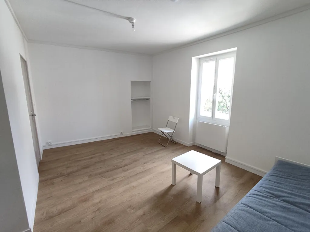 Toad - Renovated Studio in Quiet Street, Dijon