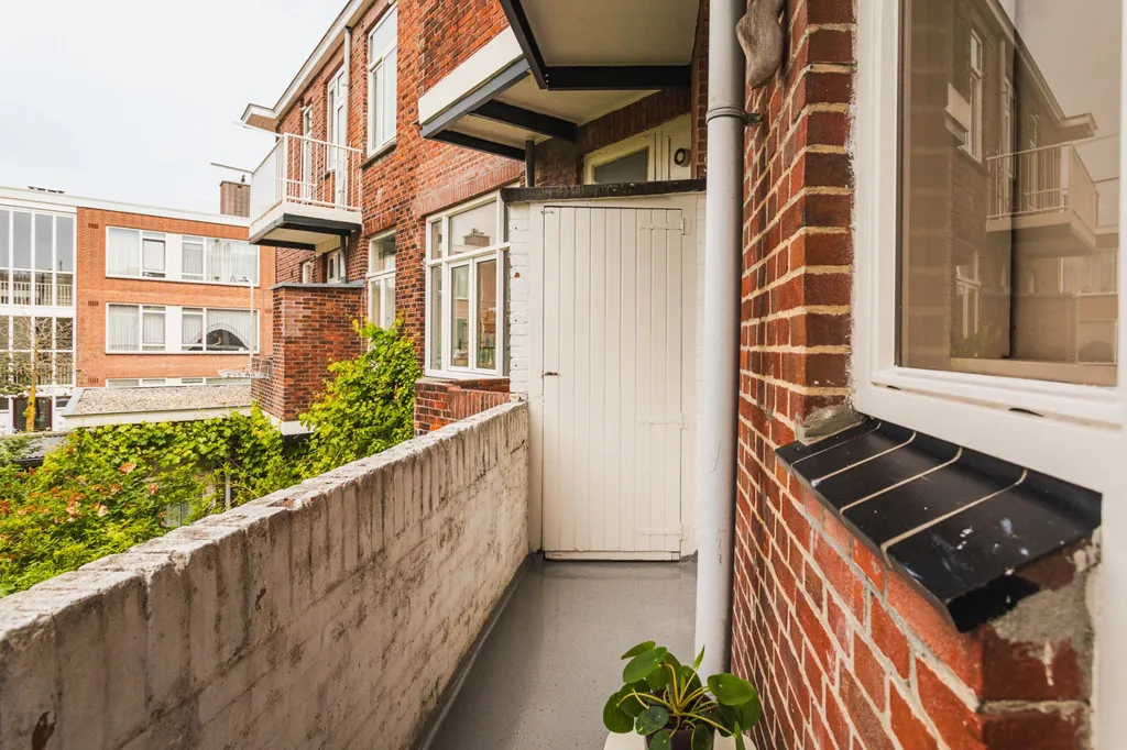 Rõdu - Modern Apartment with Balcony in Bezuidenhout