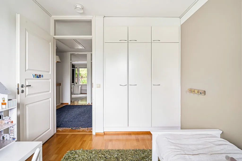 Magamistoad - Spacious Corner Flat with Balcony in Kerava