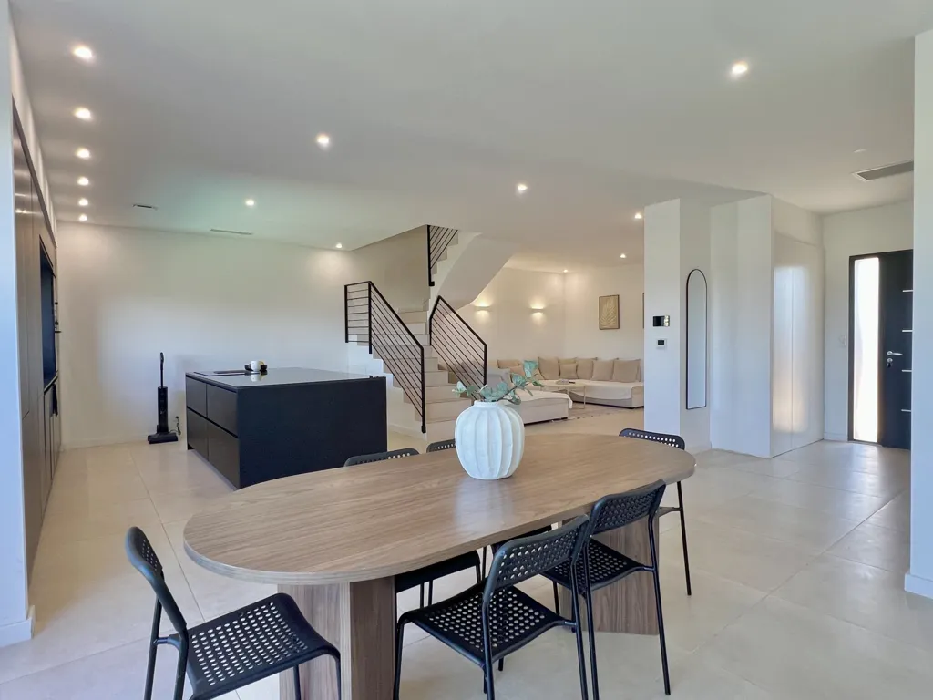 Salle à manger - Villa Neuve avec Piscine à Beaucaire