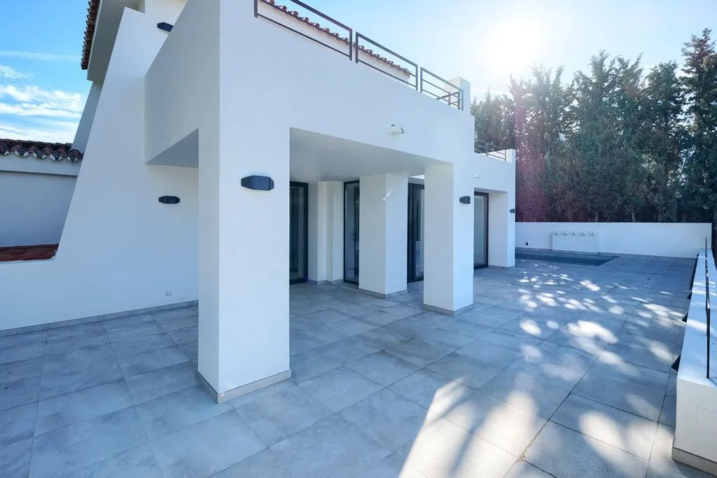 Terrasse - Luxury Villa with Pool in Nueva Andalucía