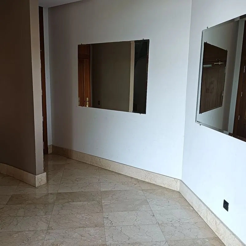 Esik - Bright Apartment with Terrace in Navatejera