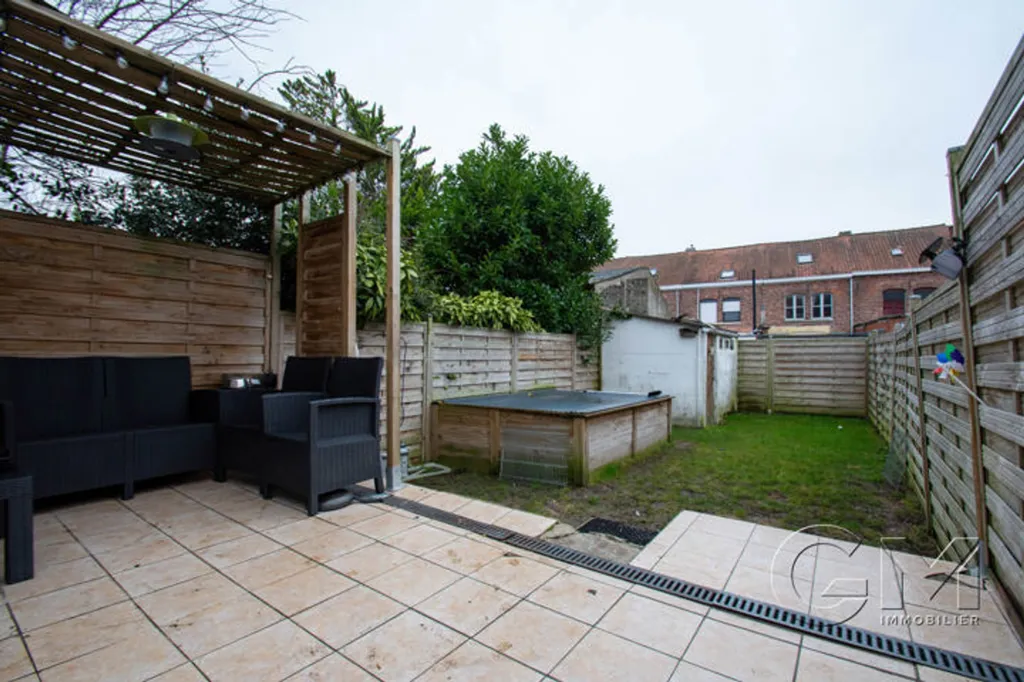 Terrace - Mitoyen House with Garden in Mouscron