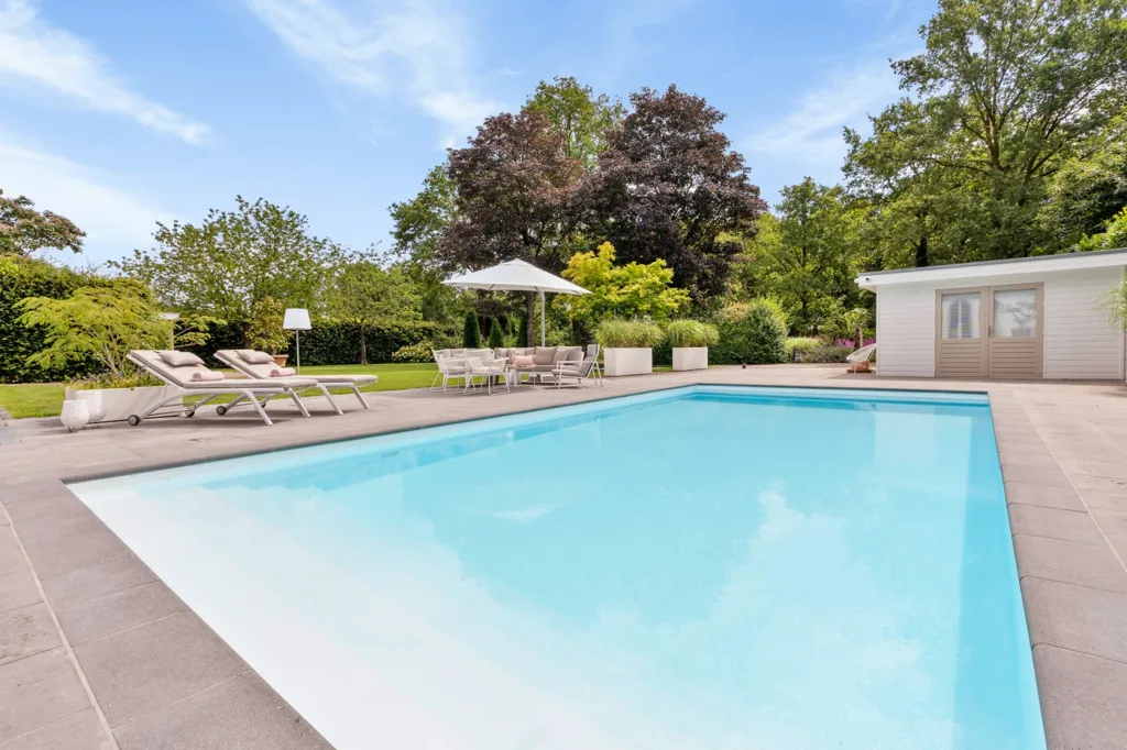 Bassein - Mediterranean-Style Villa in Venlo