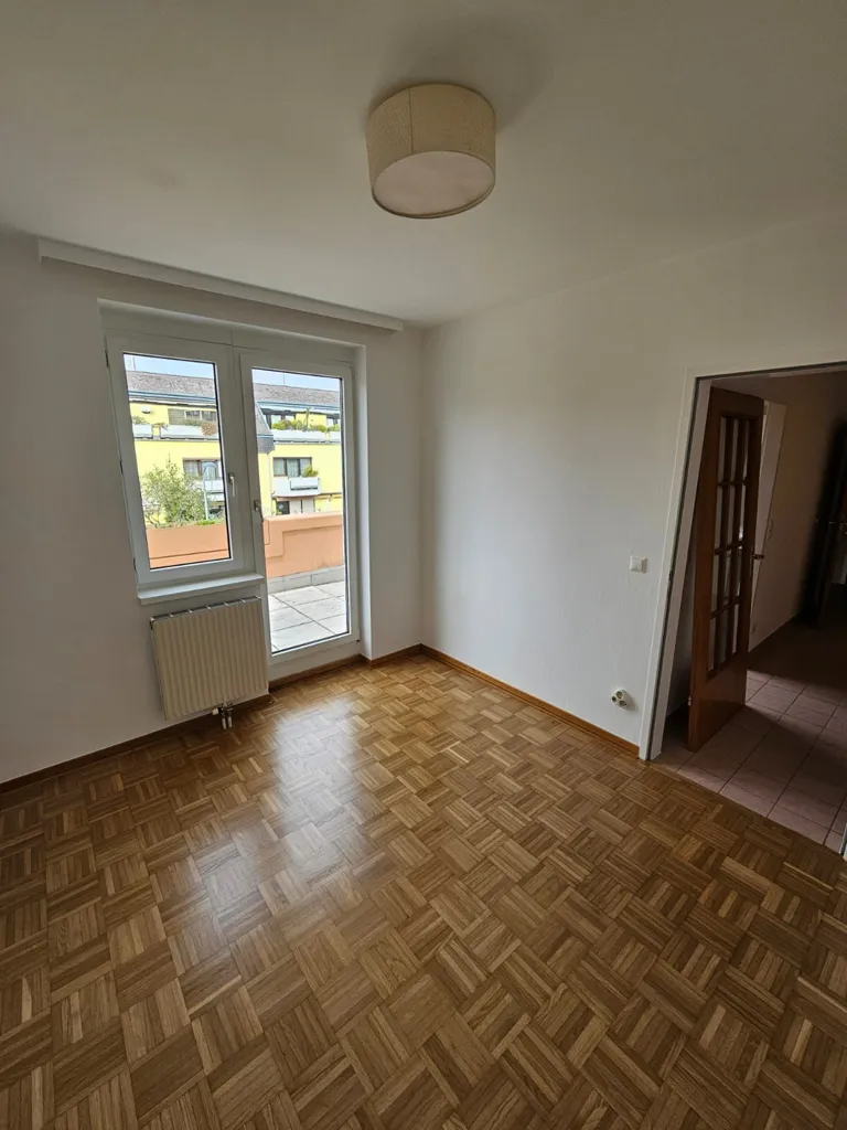 Pièces - Sunlit Apartment with Balconies in Quiet Area