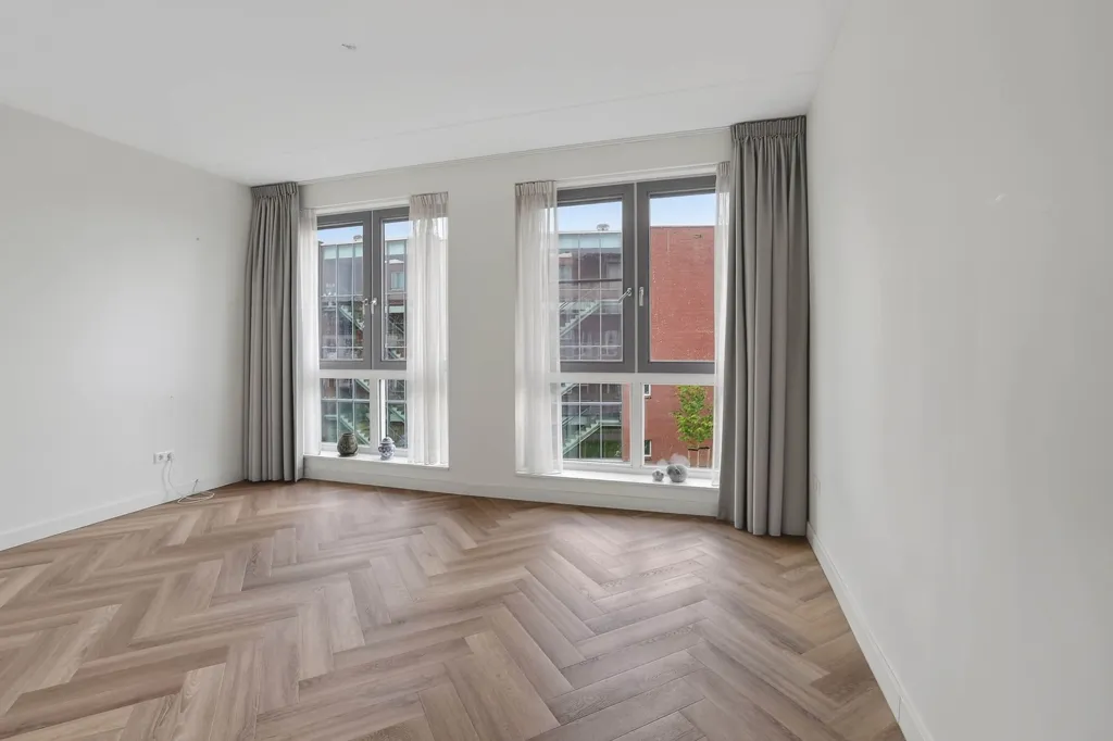 Pièces - Modern Apartment with Balcony in Zevenhuizen