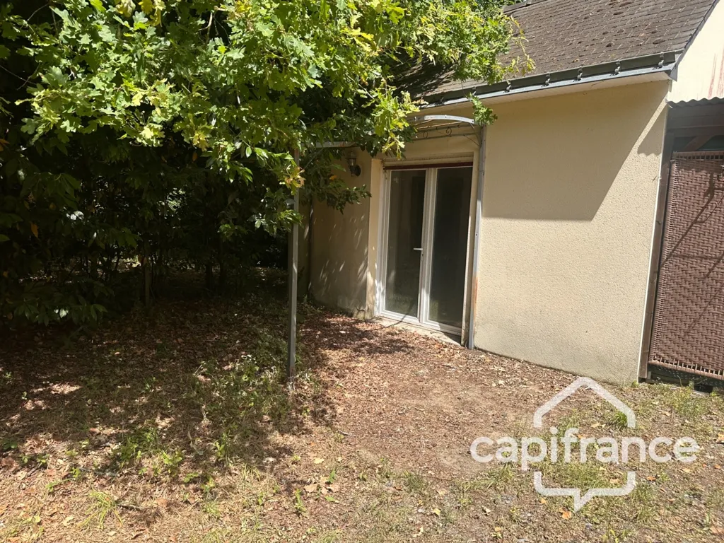 Aed - Family House with Garden in Plessé