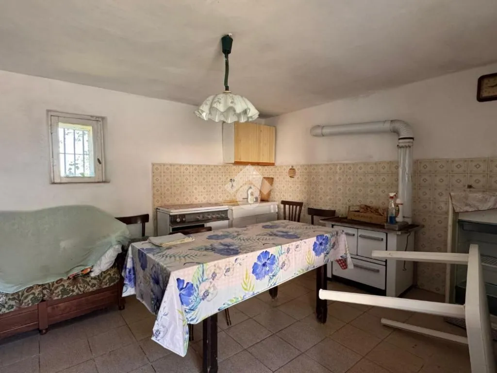 Sala da pranzo - Rustic Property with 25,700m² Land in Verzuolo