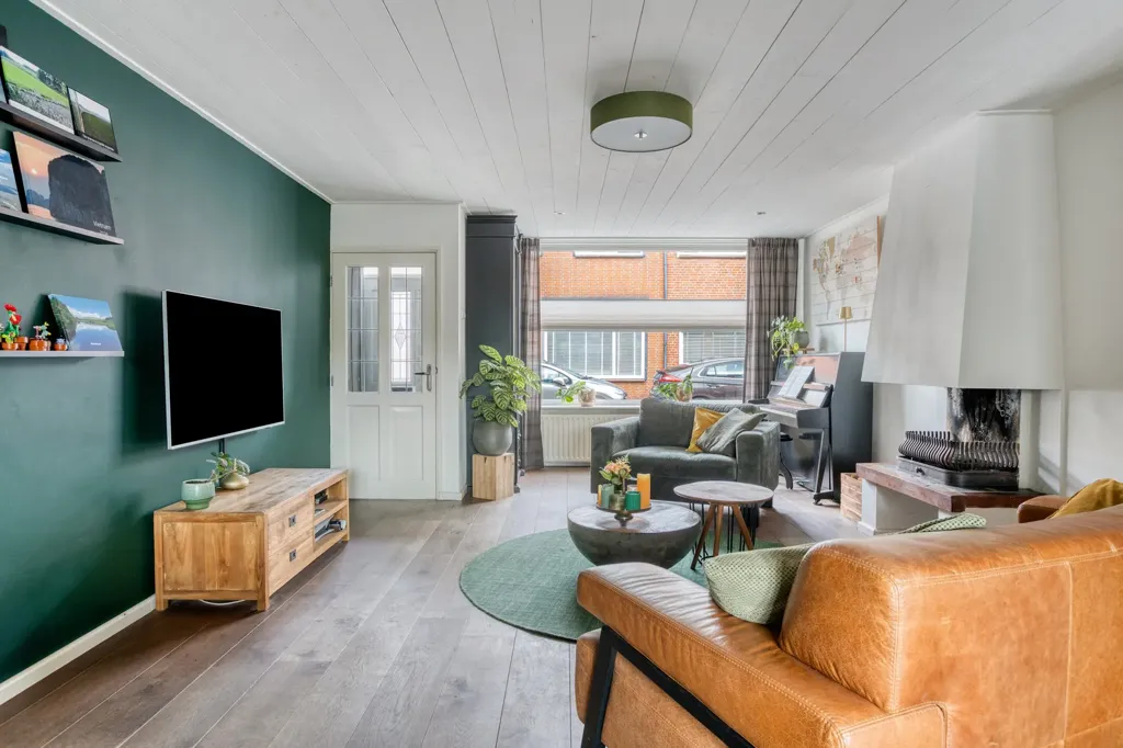 Elutuba - Spacious Semi-detached House with Deep Garden in Halsteren
