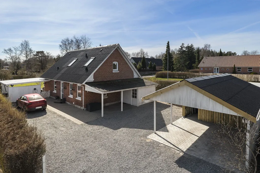 8-toaline maja asukohas Hadsund