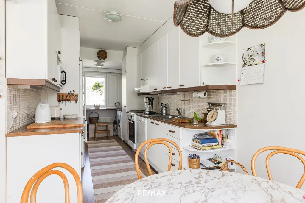 Cuisine - Spacious Terraced Apartment in Lahti
