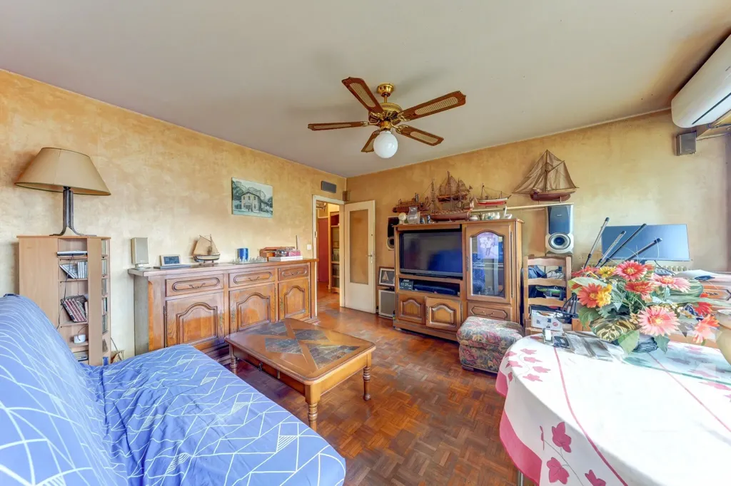 Séjour - Appartement F3 avec Balcon Sud/Est à Lyon 3ème