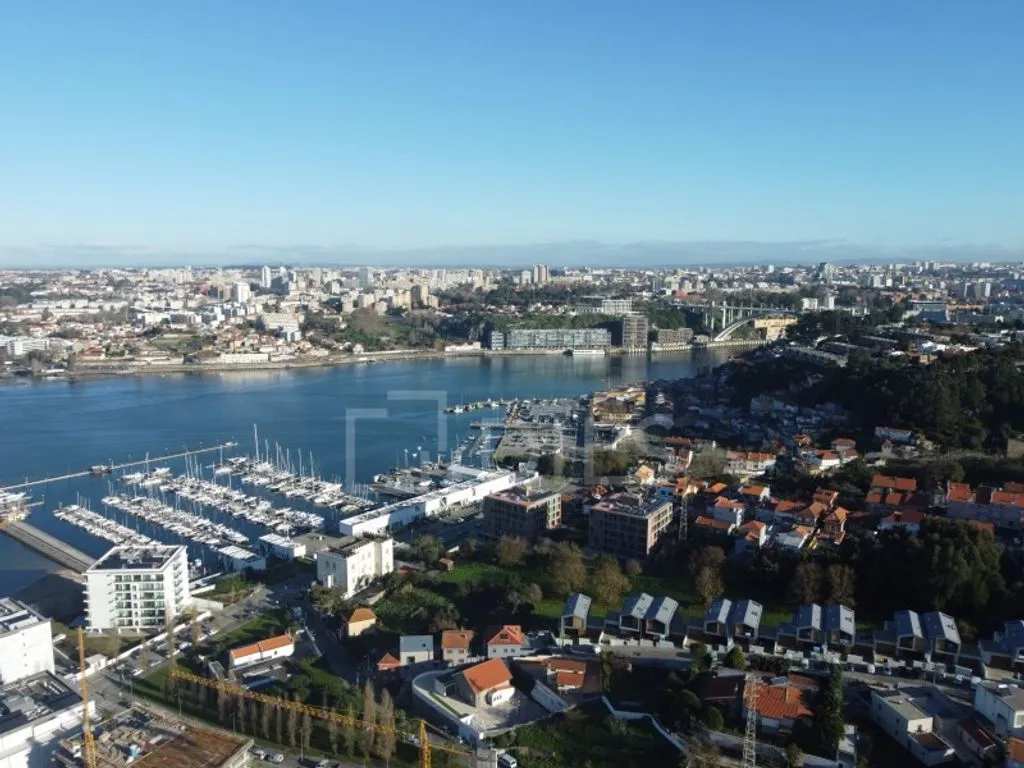 Aerial - 1 Bedroom Loft with River Views in Vila Nova de Gaia
