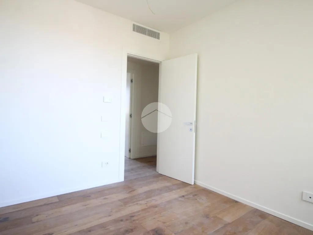 Pièces - Contemporary 4-Bedroom in Central Cesena
