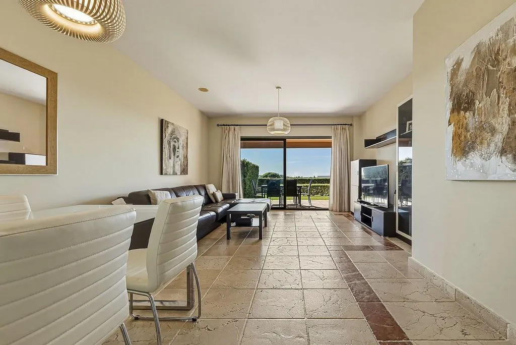 Elutuba - Ground Floor Apartment with Pool in Benatalaya
