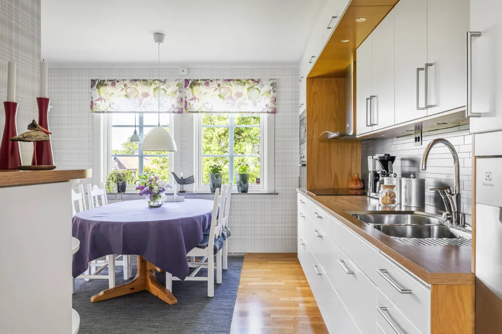 Cuisine - Charming 1911 Villa with Garden in Jönköping