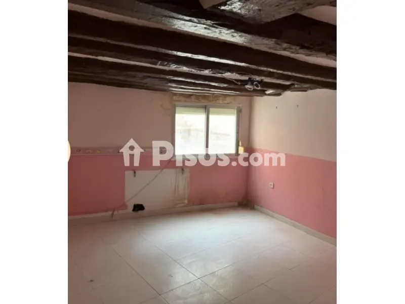 Pièces - House for Renovation with Potential in Alberite