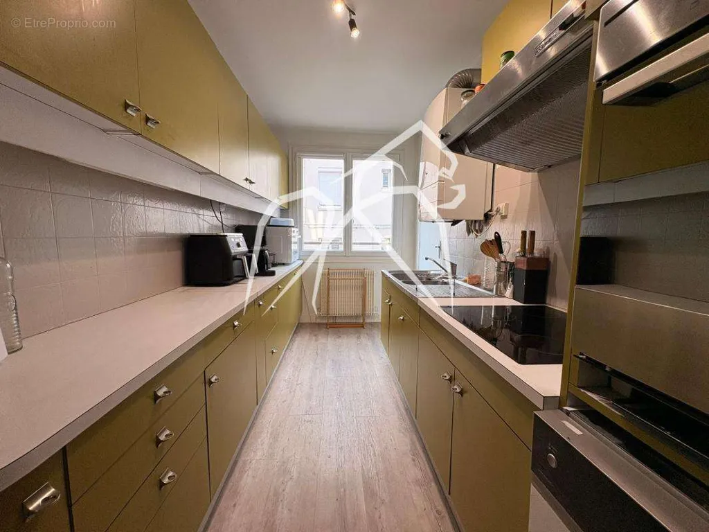 Cucina - T3/T4 Apartment with Private Parking in Rouen