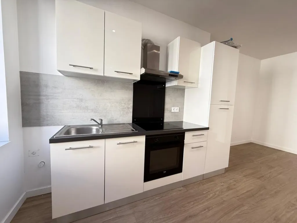 Kitchen - Fully Renovated 2-Bed Flat in Soleil District
