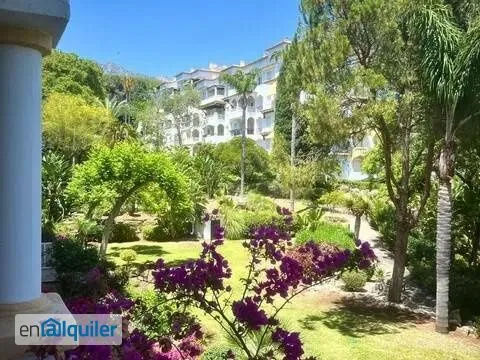 Garden - Apartment with Pool on Bulevar Ashmawi, Marbella