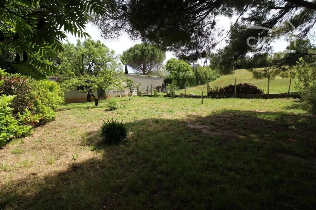 Aed - Village House with Pool in La Digne-d'Amont