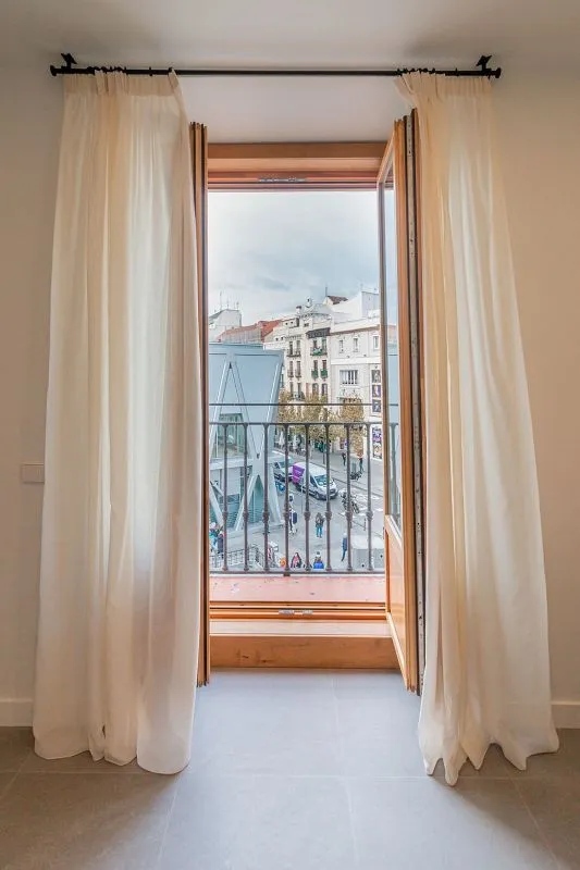 Pièces - Furnished Flat with Balcony in Madrid