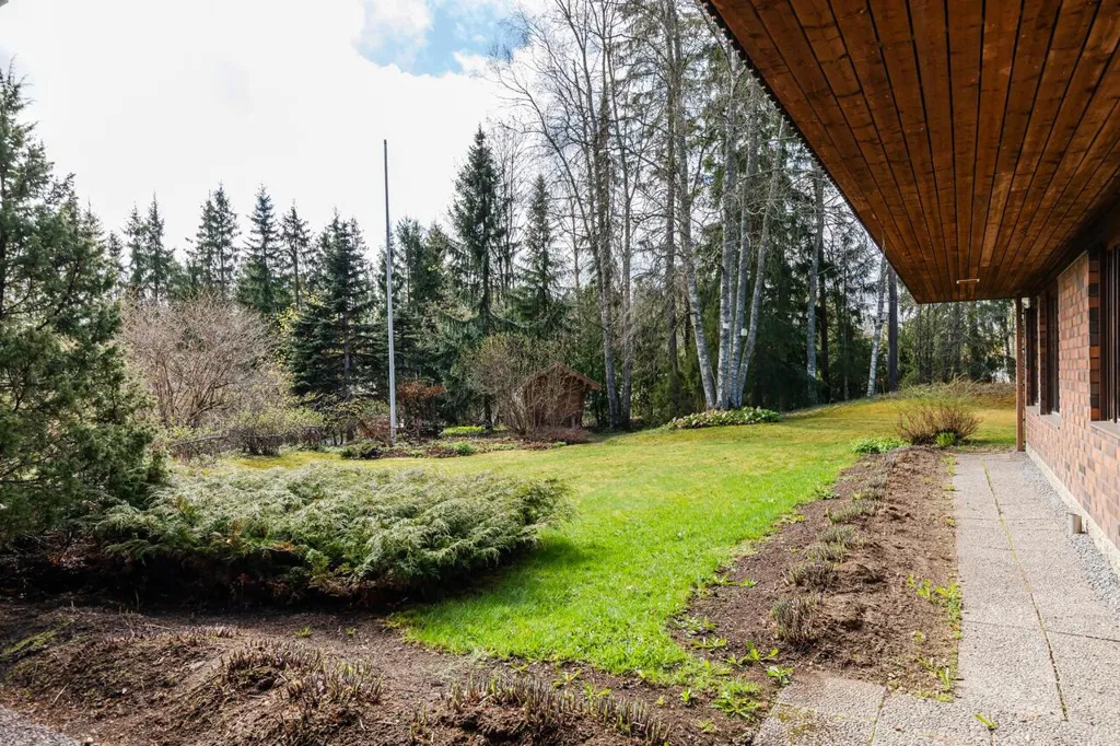 Aed - Developable Plot with House in Linnainmaa