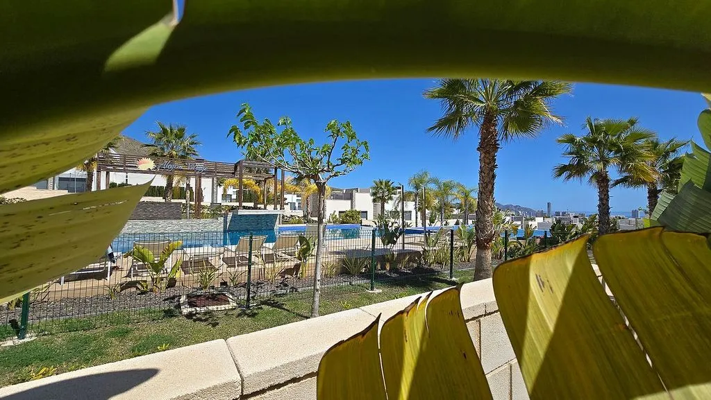 Piscina - Apartment with Private Garden in Finestrat