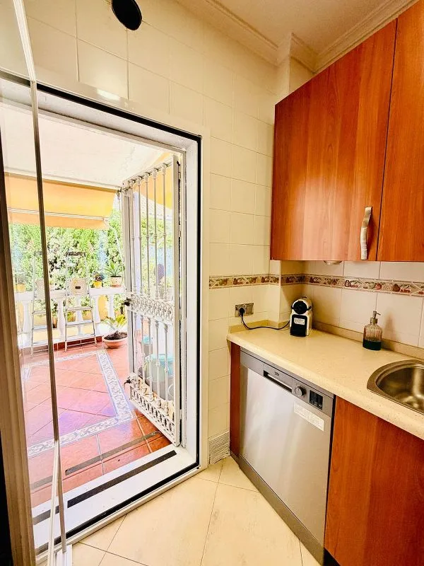 Cuisine - Single-Storey Chalet with Terrace in Montequinto