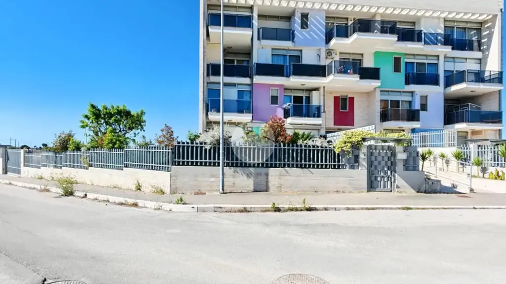 Välivaade - Modern Apartment with Balcony in Manfredonia