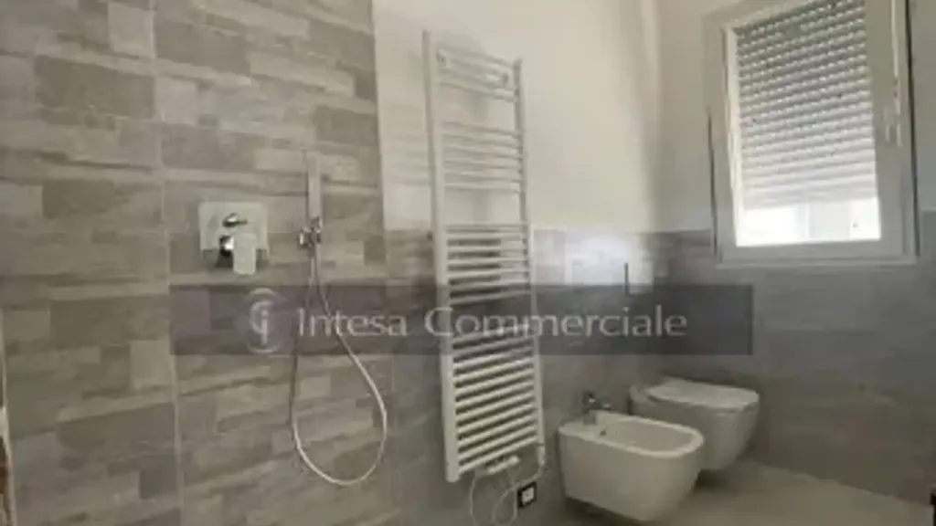 Salles de bain - Appartement 4 pièces à IT
