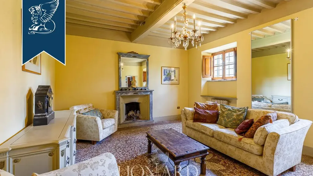Elutuba - Historic Villa with Pool near Lucca