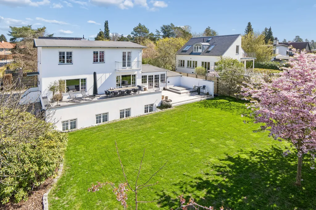 Õhuvaade - Villa with Jacuzzi Terrace in Charlottenlund