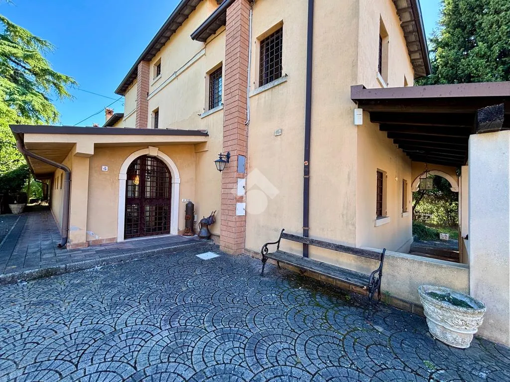 Esterno - Historic Villa with Pool in Sona